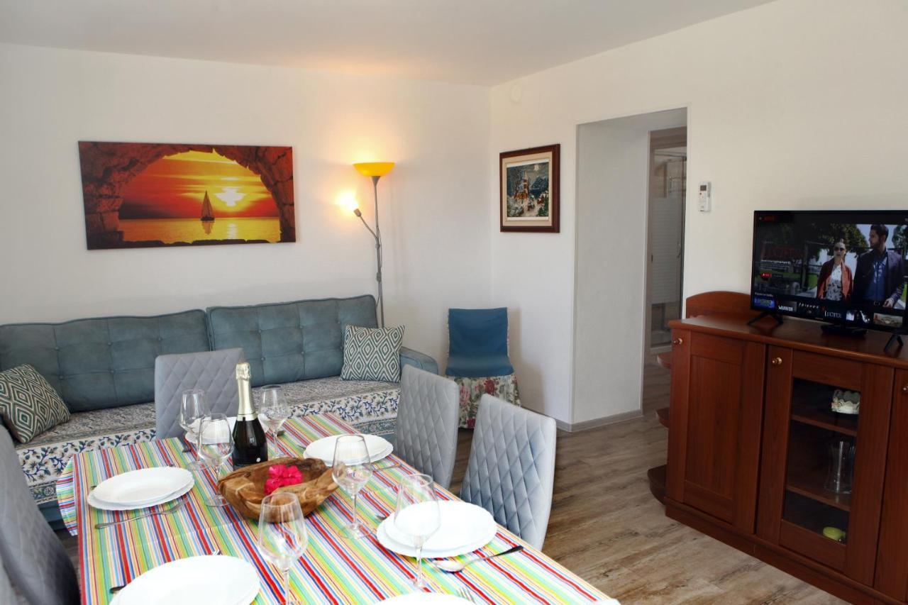 Residence Villa Fiore Portorož Esterno foto